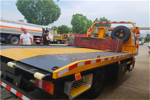 桐城附近拖车电话号码服务